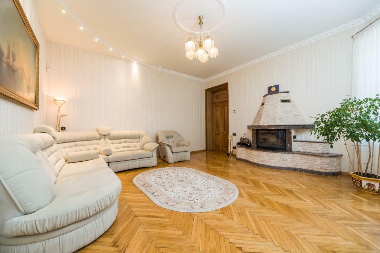 Apartamenty Na Sofievskoy Odessa Dış mekan fotoğraf