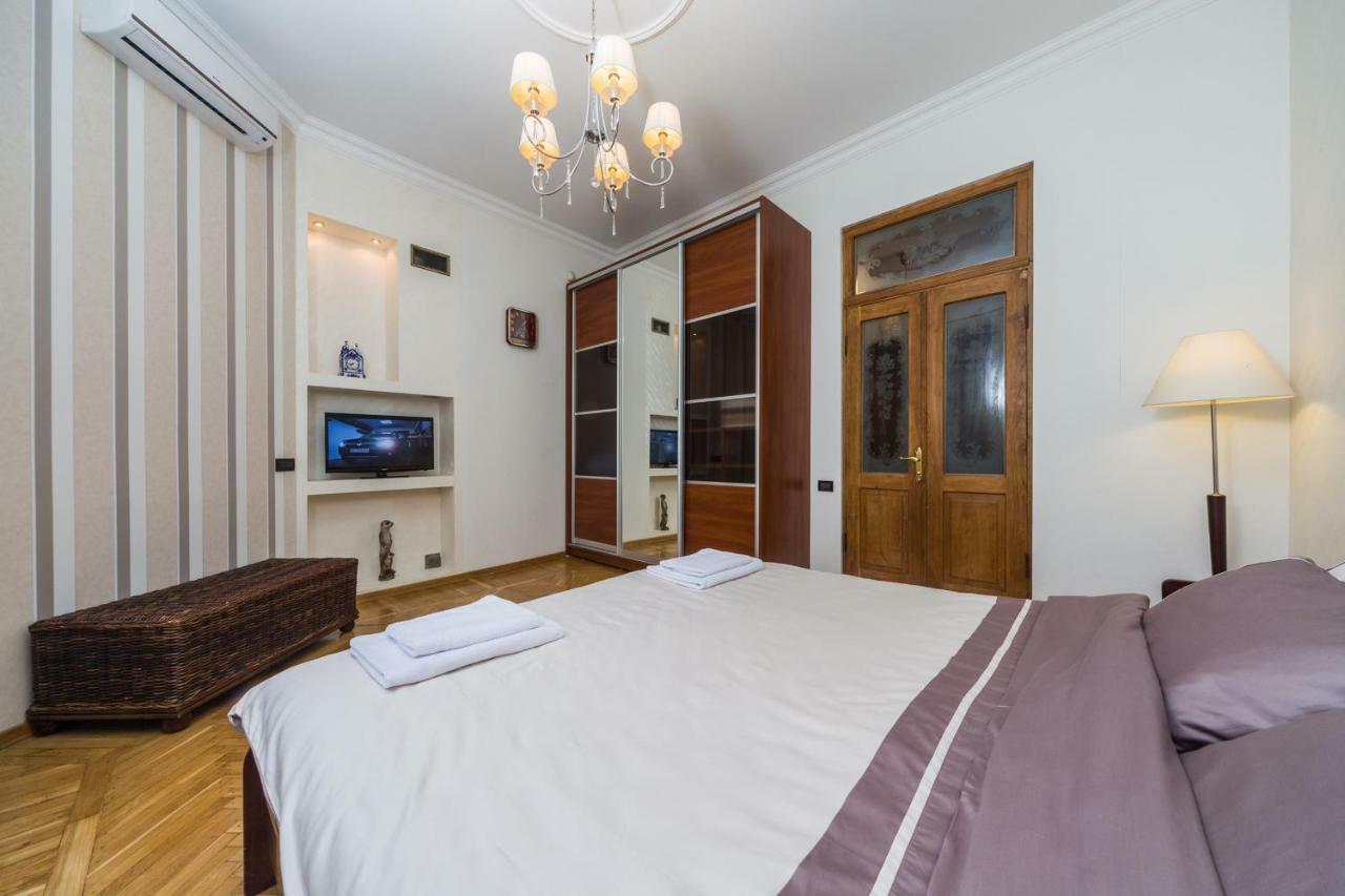 Apartamenty Na Sofievskoy Odessa Dış mekan fotoğraf