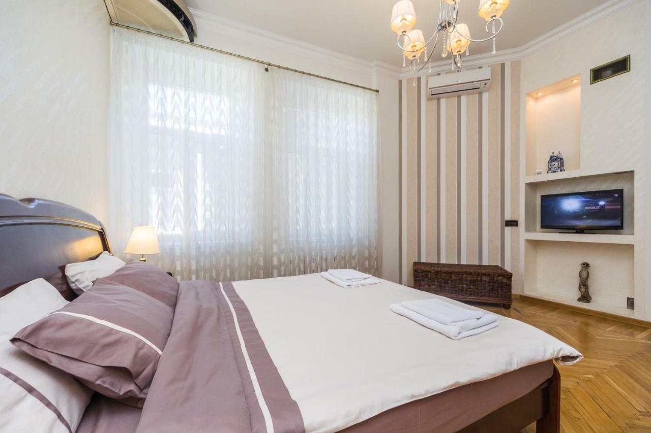 Apartamenty Na Sofievskoy Odessa Dış mekan fotoğraf